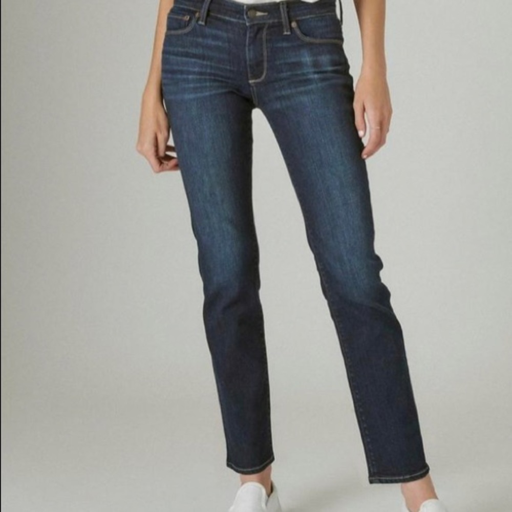 Lucky Brand jeans in sweet straight fit EUC